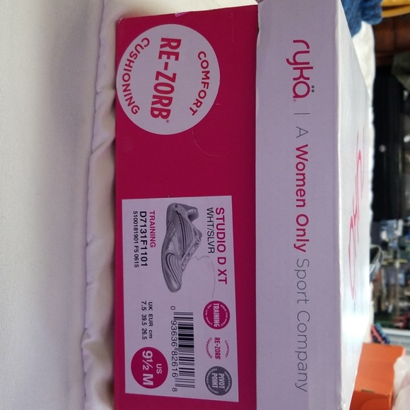 Sold -NIB- Ryka white/silver sneakers, size 9.5 - Picture 4 of 4